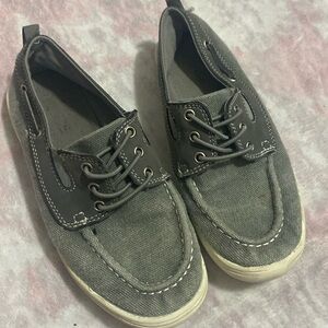 Boys shoes